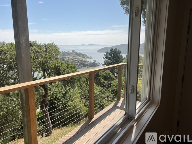 1BR/1BA Apartment on Crest Road · Belvedere photo 3